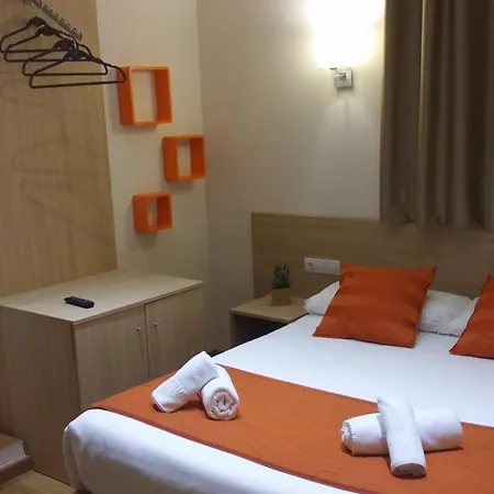 Hostal Barcelona Travel-2